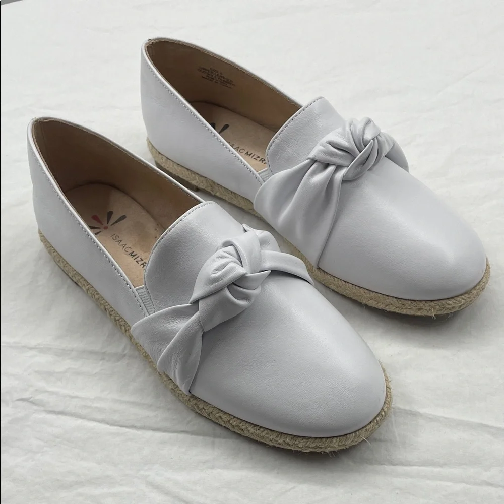 NEW! Isaac Mizrahi White Leather Espadrille Loafers with Bow. 6.